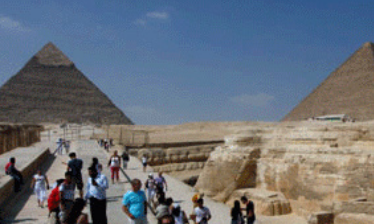 السياحة.. مصر استقبلت 500 ألف سائح في الربع الأول من عام 2021