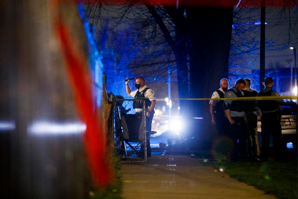 أحدث إطلاق نار في شيكاغو جرح صبي يبلغ من العمر عامين و 7 بالغين 1