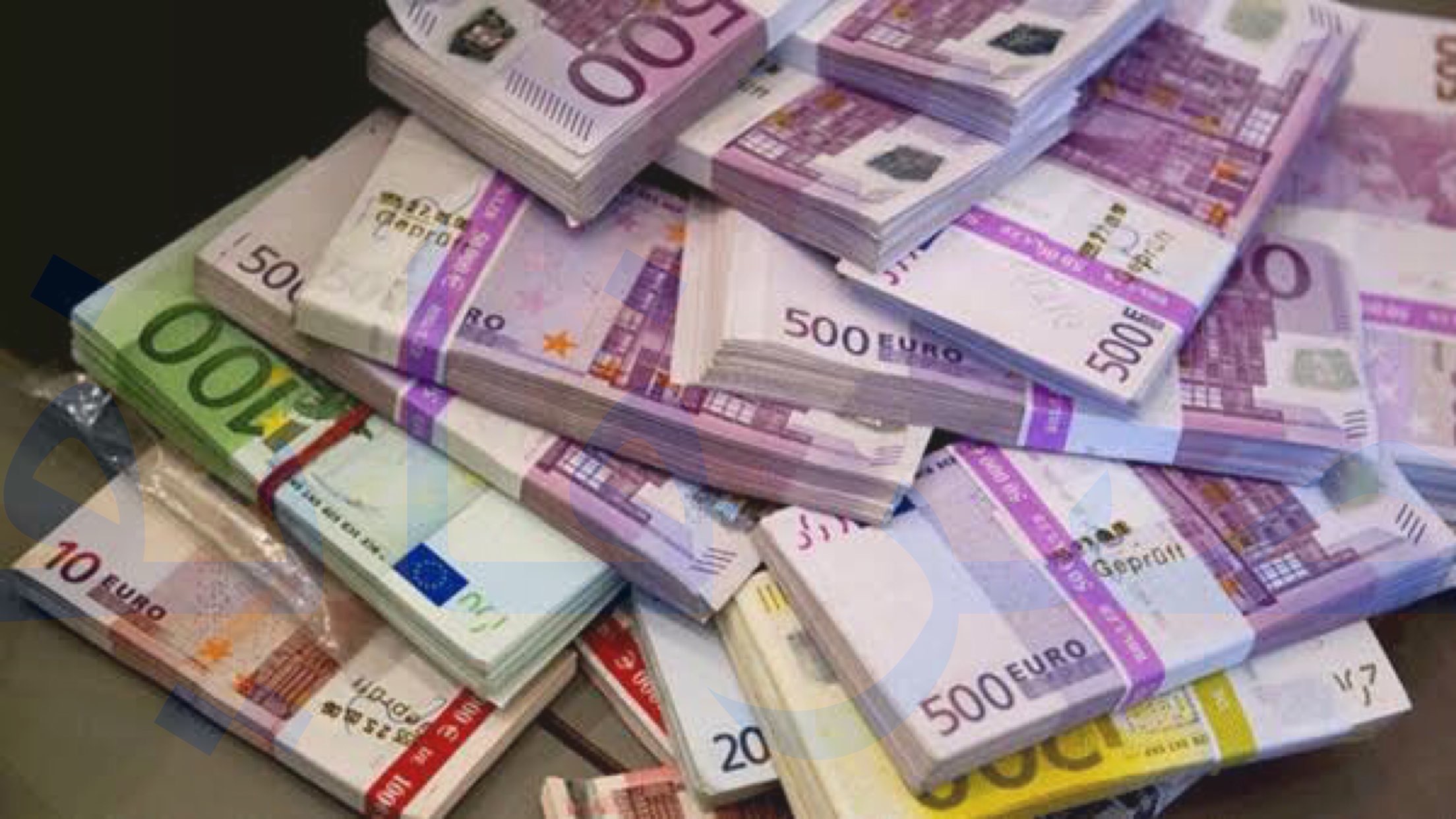 سعر اليورو مقابل الجنيه المصري اليوم 25 اغسطس 2021 تحديث يومي