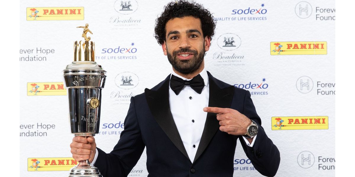 محمد صلاح يصنع الإعجاز في بلاد الإنجليز ويتوج بجائزة لاعب العام بإنجلترا الـ (FWA)