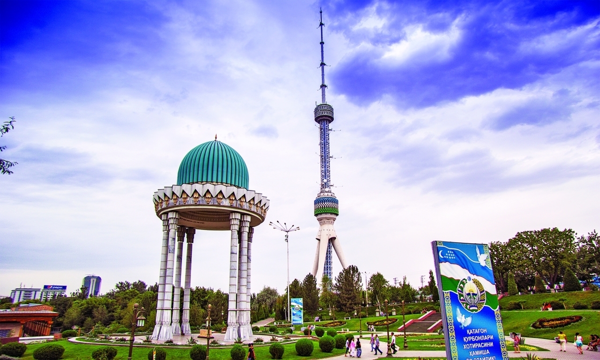 كيف يبدو شهر رمضان في بلد الإمام البخاري؟