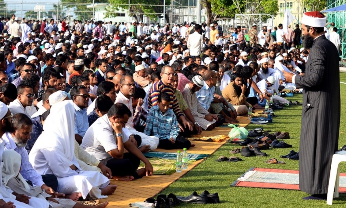 أجواء رمضان في جزر المالديف تشعل المصابيح في المساجد ويسهر الأهالي حتى ساعات الفجر