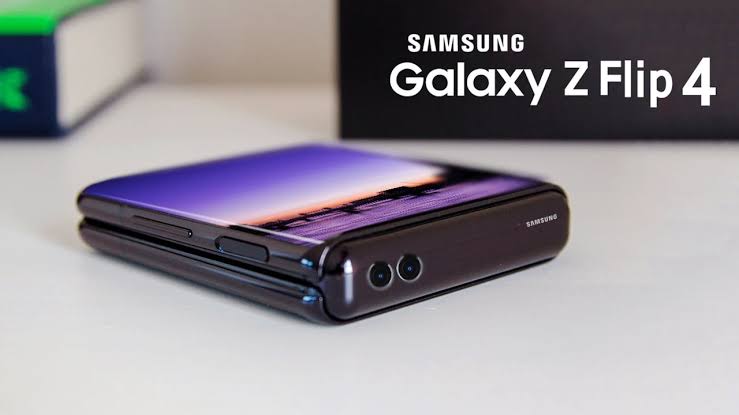 “سامسونج تواصل إبهار عملائها”.. مواصفات هاتف سامسونج Galaxy Z Flip 4