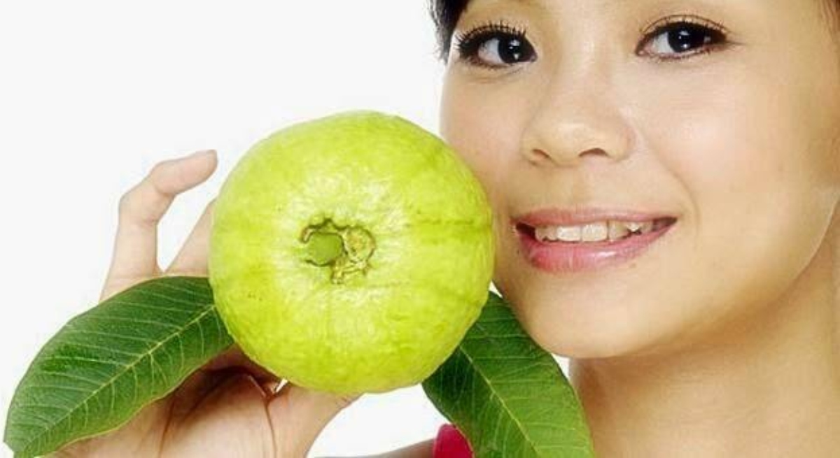 فوائد الجوافة الصحية.. 8 فوائد مذهلة لهذه الفاكهة وأوراقها