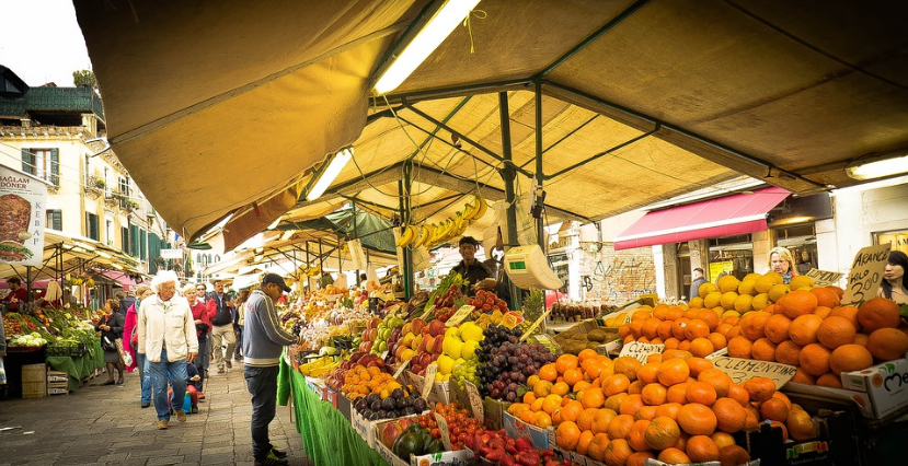 أسعار الخضروات والفاكهة اليوم الأحد 11 سبتمبر في سوق العبور بالقاهرة
