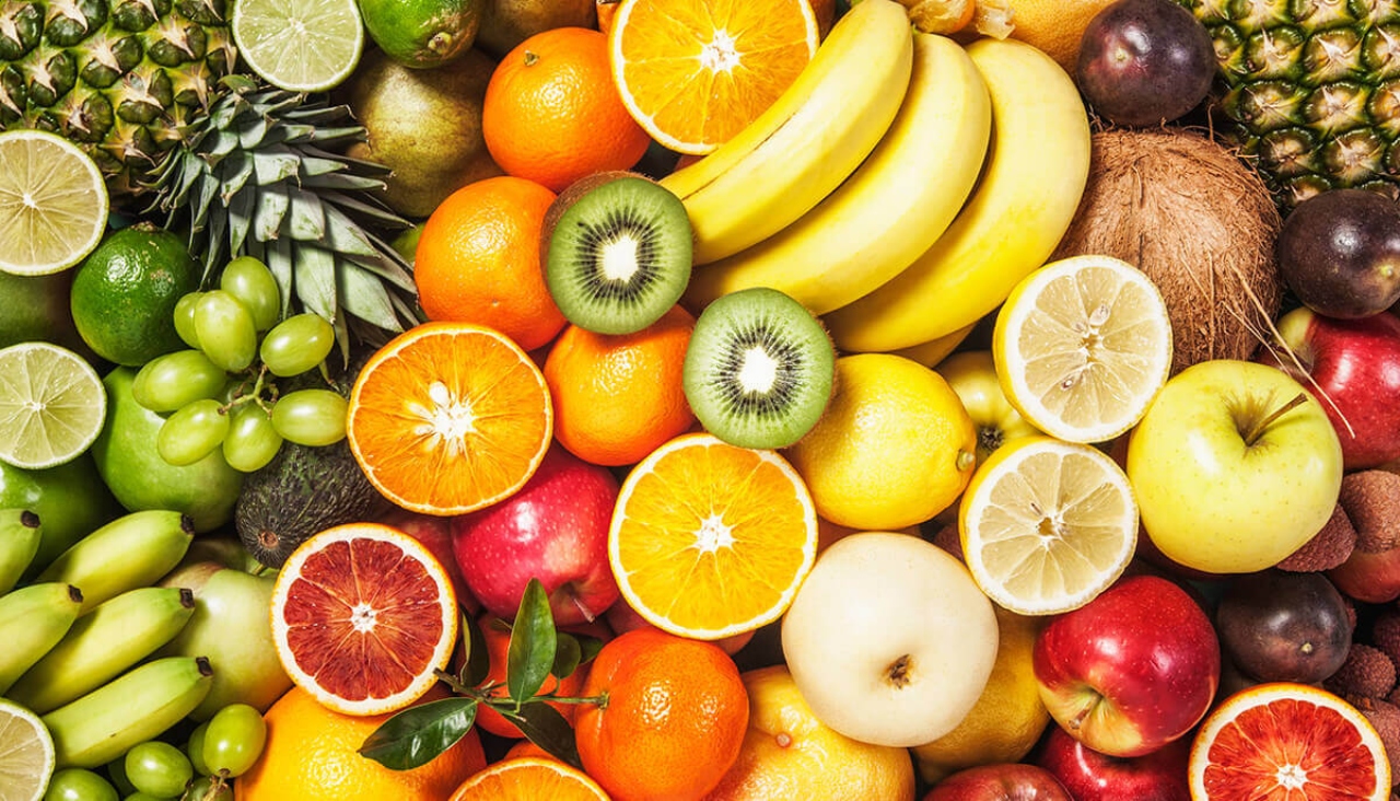 أكثر 16 فاكهة صحية مغذية للغاية