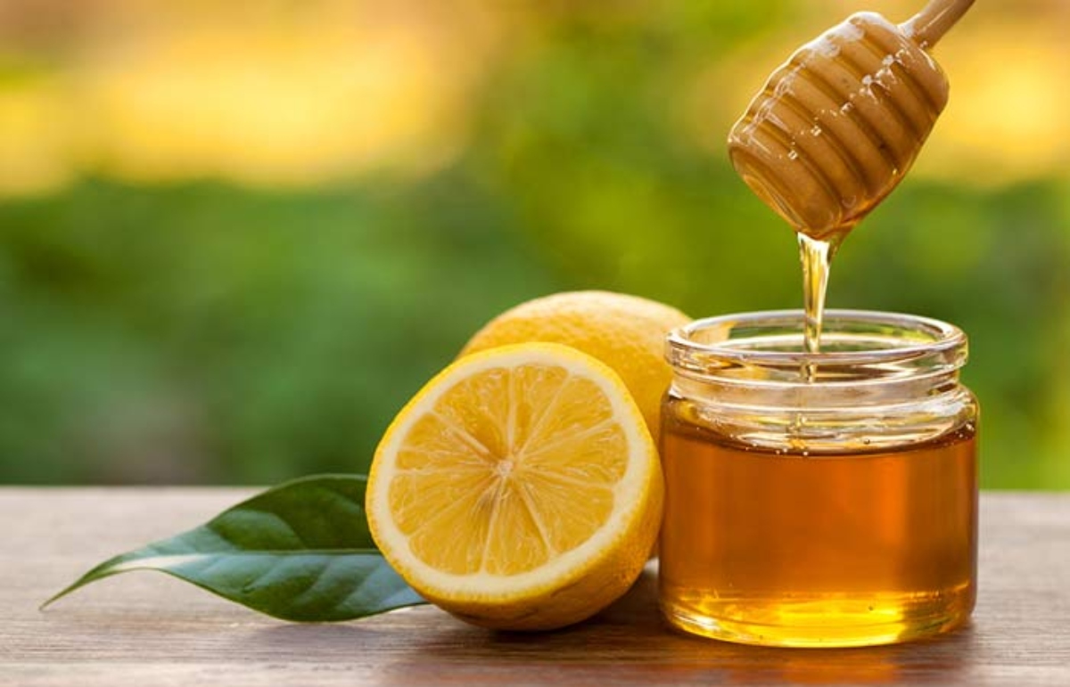 ماء الليمون والعسل.. علاج فعّال أم أسطورة