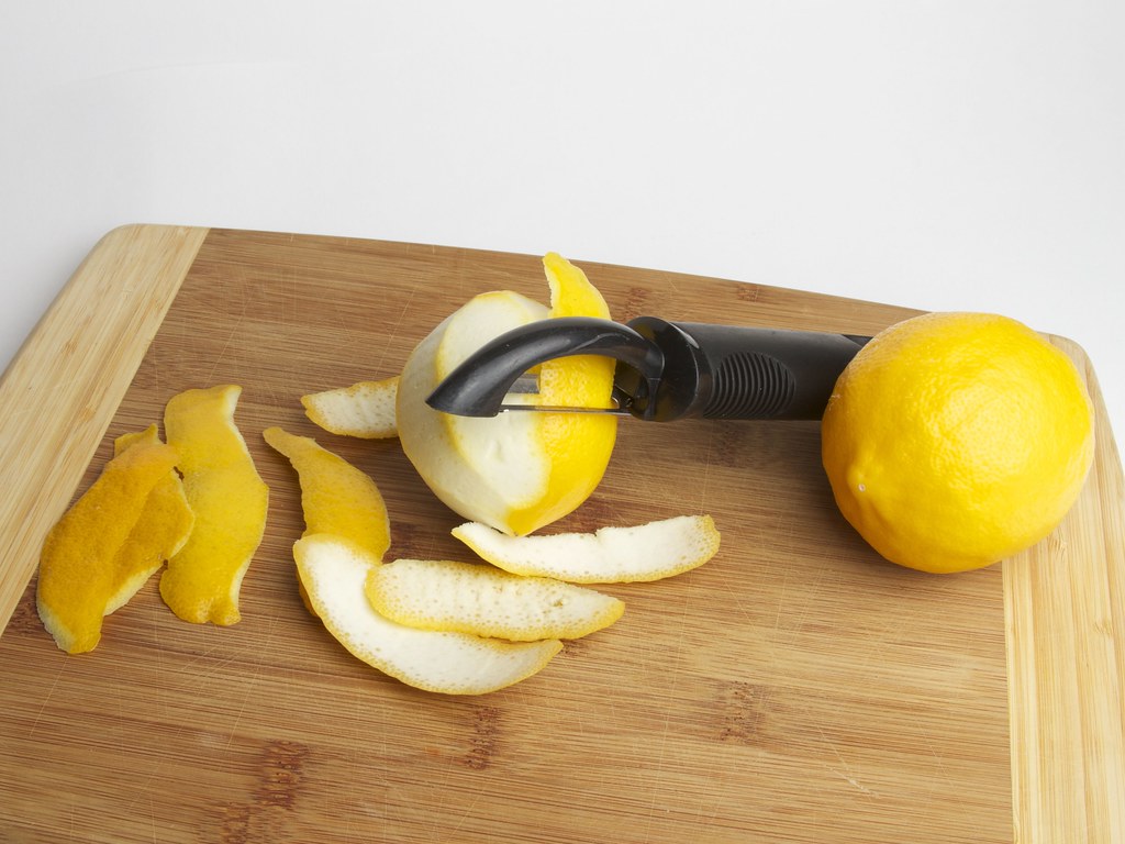 فوائد قشر الليمون لصحتك وصحة أولادك