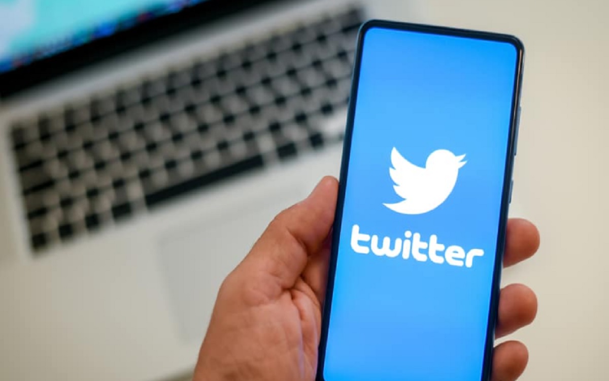 تويتر يغلق خدمة مجانية أمام المستخدمين