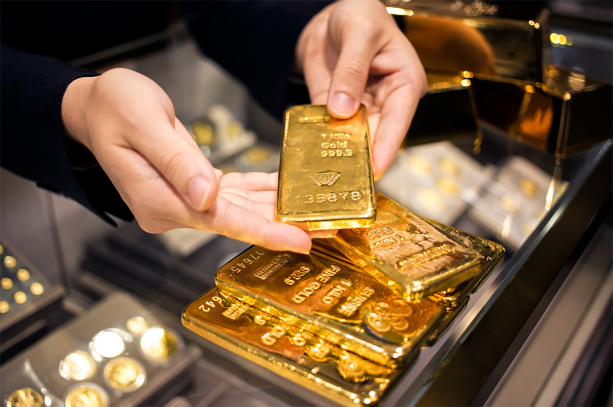 ما هو عدد جرامات الذهب الواجب إخراج الزكاة عنه لكل عيار وكيفية حسابه بدقة وهل تجب على ذهب الزينة؟