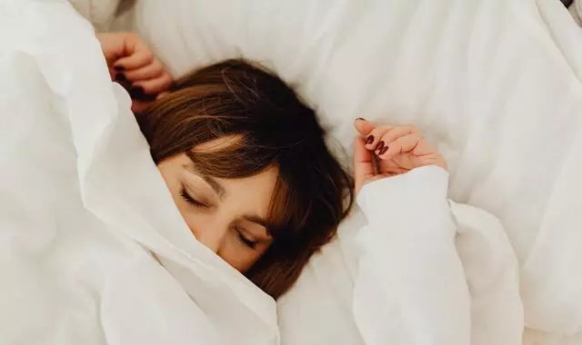 أسباب الأرق وقلة النوم وطرق العلاج الفعالة لنوم هادئ