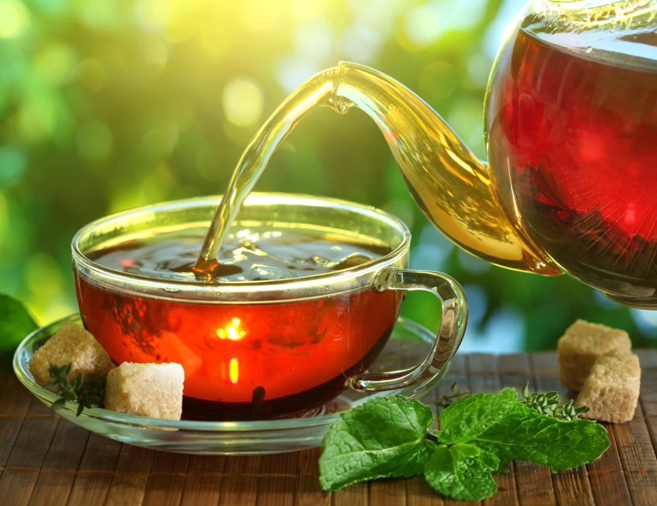 أي شاي يحتوي على نسبة عالية من الكافيين؟