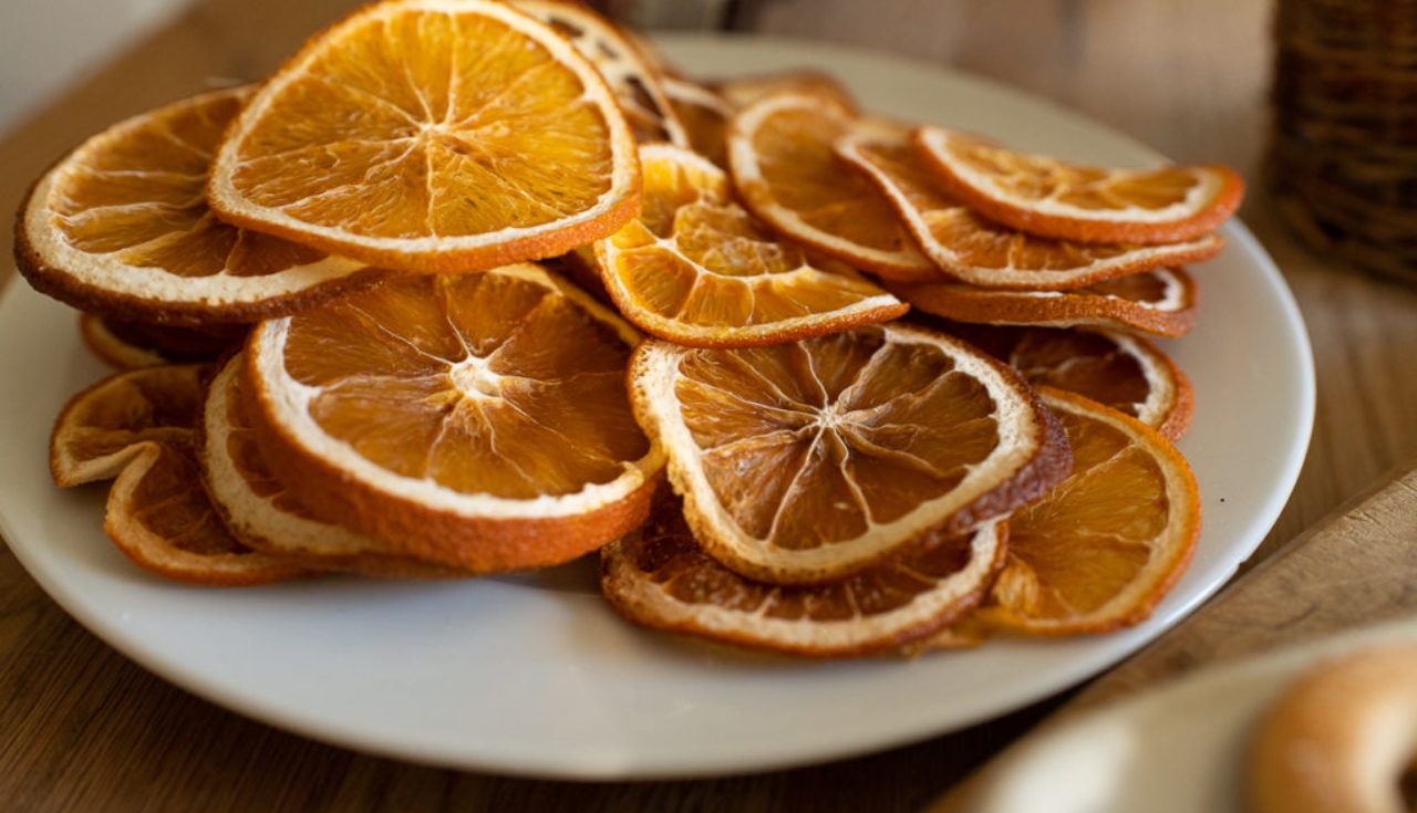 أفضل فاكهة مجففة وصحية للغاية - شرائح البرتقال المجففة