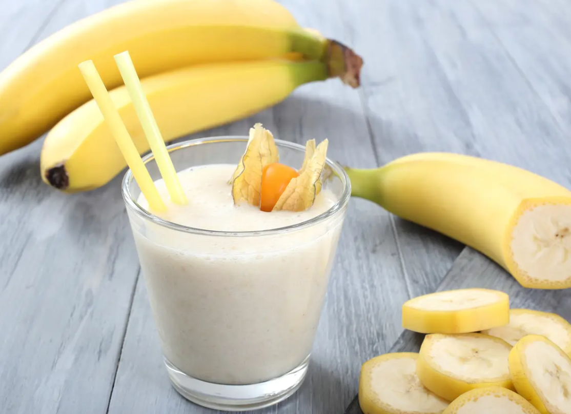فوائد كوكتيل الموز والحليب للجسم وللرجال.. وهل يساعد على زيادة الوزن؟ 