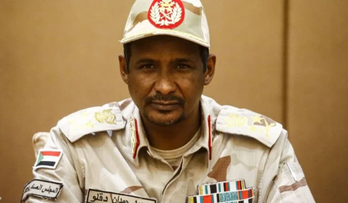 حميدتي: معتذرًا للشعب السوداني “الديمقراطية لها ثمن” والجيش 90% من عناصره خارج الخدمة