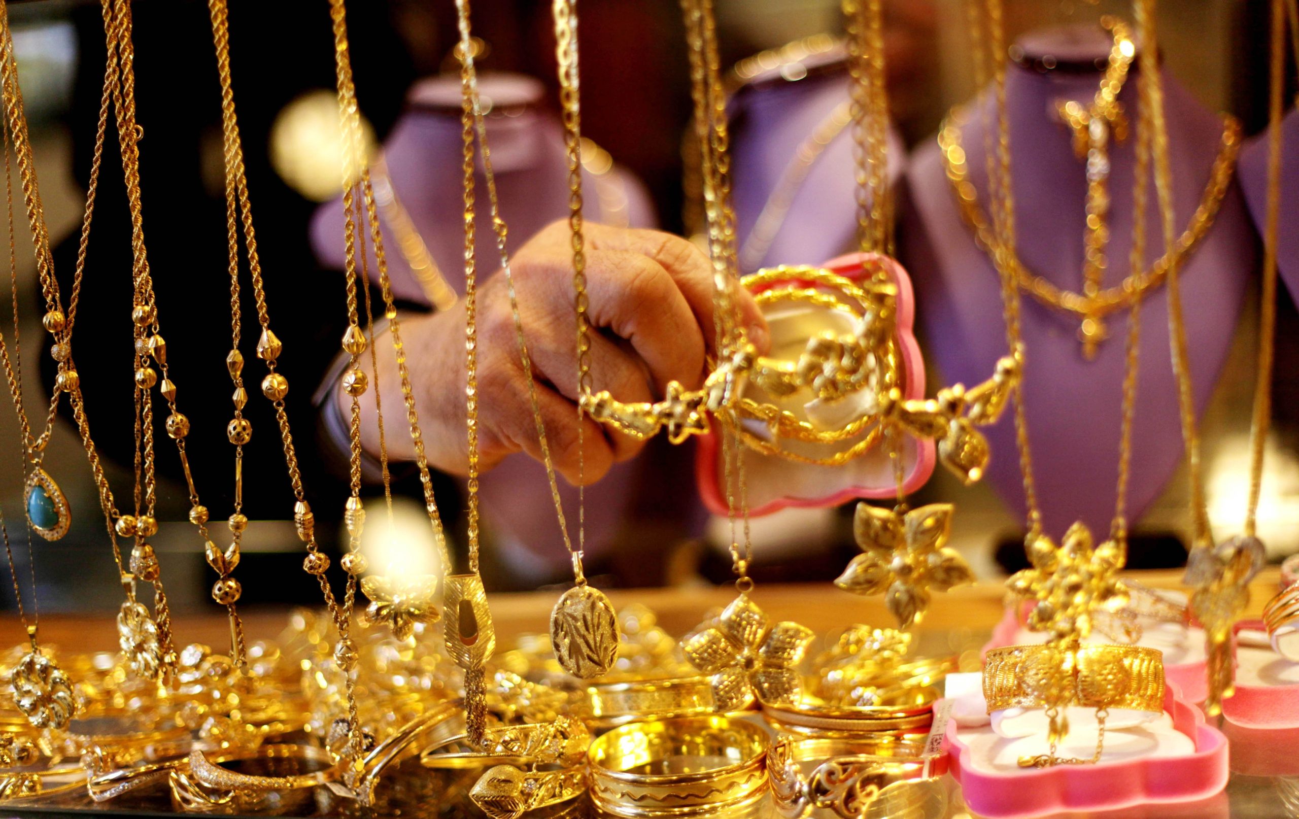 سعر الذهب اليوم في محلات الصاغة في مصر