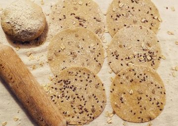 طريقة عمل خبز الشوفان في المنزل بالخطوات والمقادير ومعرفة فوائده وأضراره