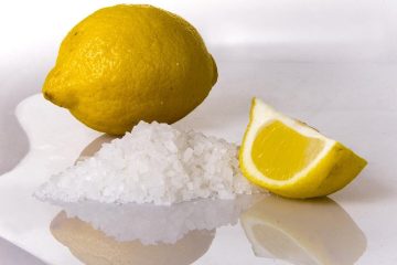 أبرز وفوائد استخدامات ملح الليمون وأضراره.. وهل يمكن عمله في المنزل؟