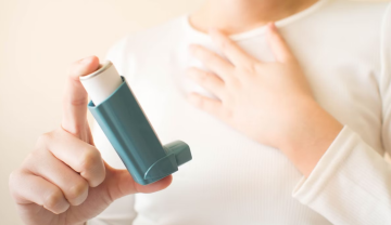 طريقة استعمال البخاخ لضيق التنفس الصحيح وأضراره في علاج الربو