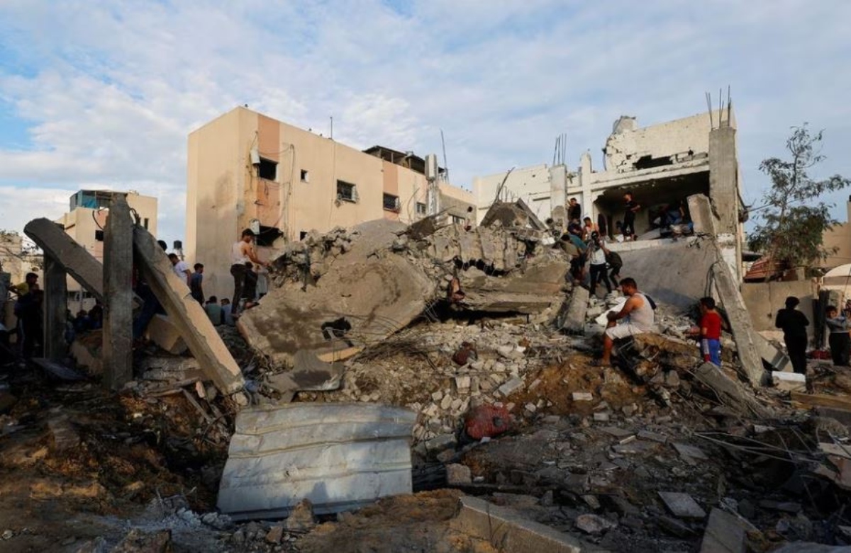 وزارة الصحة في غزة: استشهاد المئات في غارة جوية إسرائيلية على مستشفى في غزة
