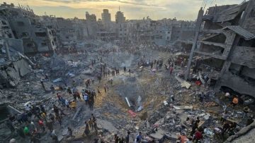 مدير مستشفى لقناة الجزيرة: غارة جوية إسرائيلية تقتل 50 شخصا في مخيم للاجئين في غزة