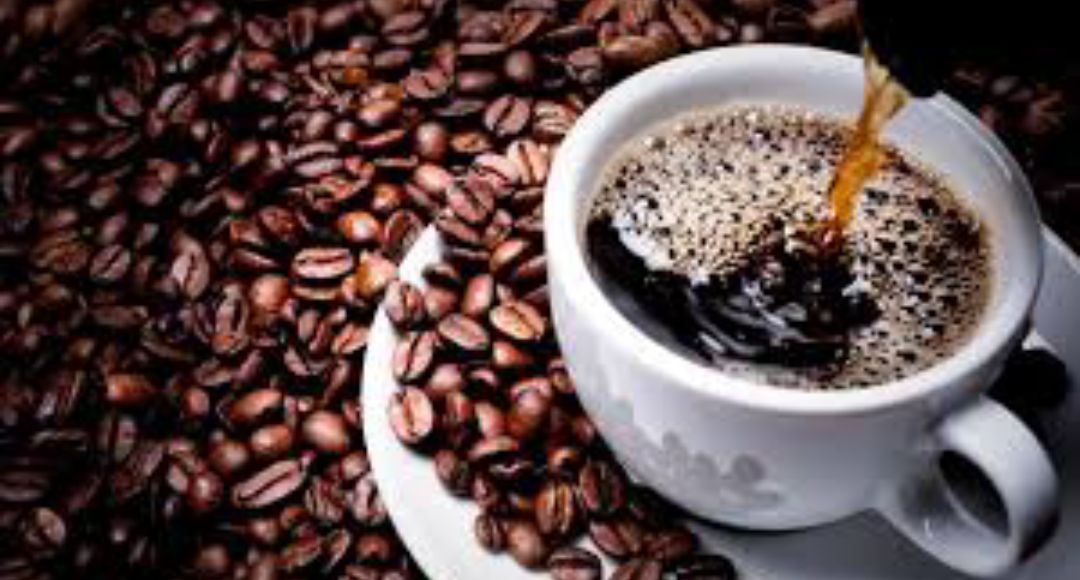 القهوة غير المحلاة: مشروب يحسن المزاج وغني بمضادات الأكسدة