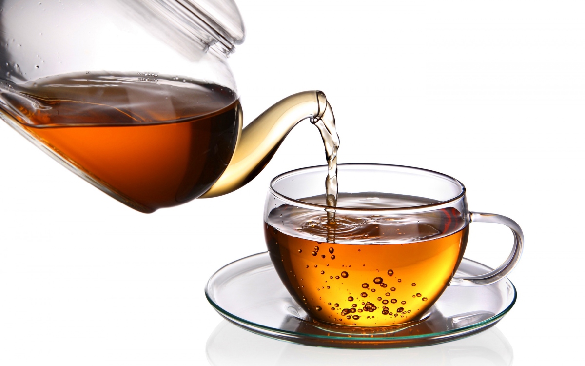 منها شاي الشمر وماء الكرفس.. أفضل 7 مشروبات عشبية لإنقاص الوزن