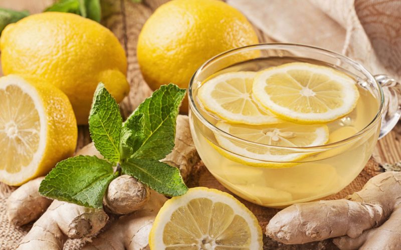 الليمون والزنجبيل..  فوائد مذهلة لتحسين الهضم وتخفيف الغثيان وتعزيز المناعة