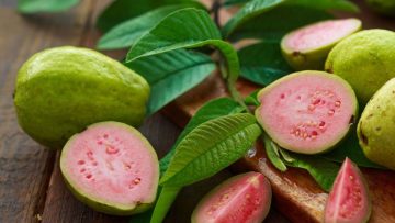 الجوافة الوردية.. 6 فوائد صحية لهذه الفاكهة الصديقة لمرض السكري
