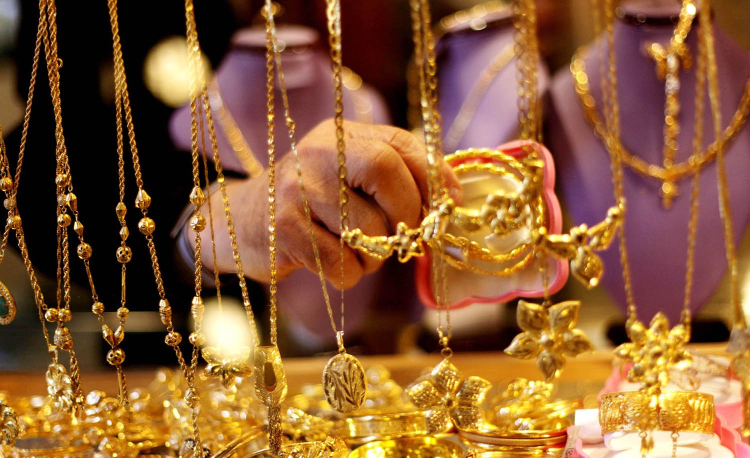 أسعار الذهب في مصر والسعودية والكويت اليوم قارن بين الأسعار واعرف الفرق كام
