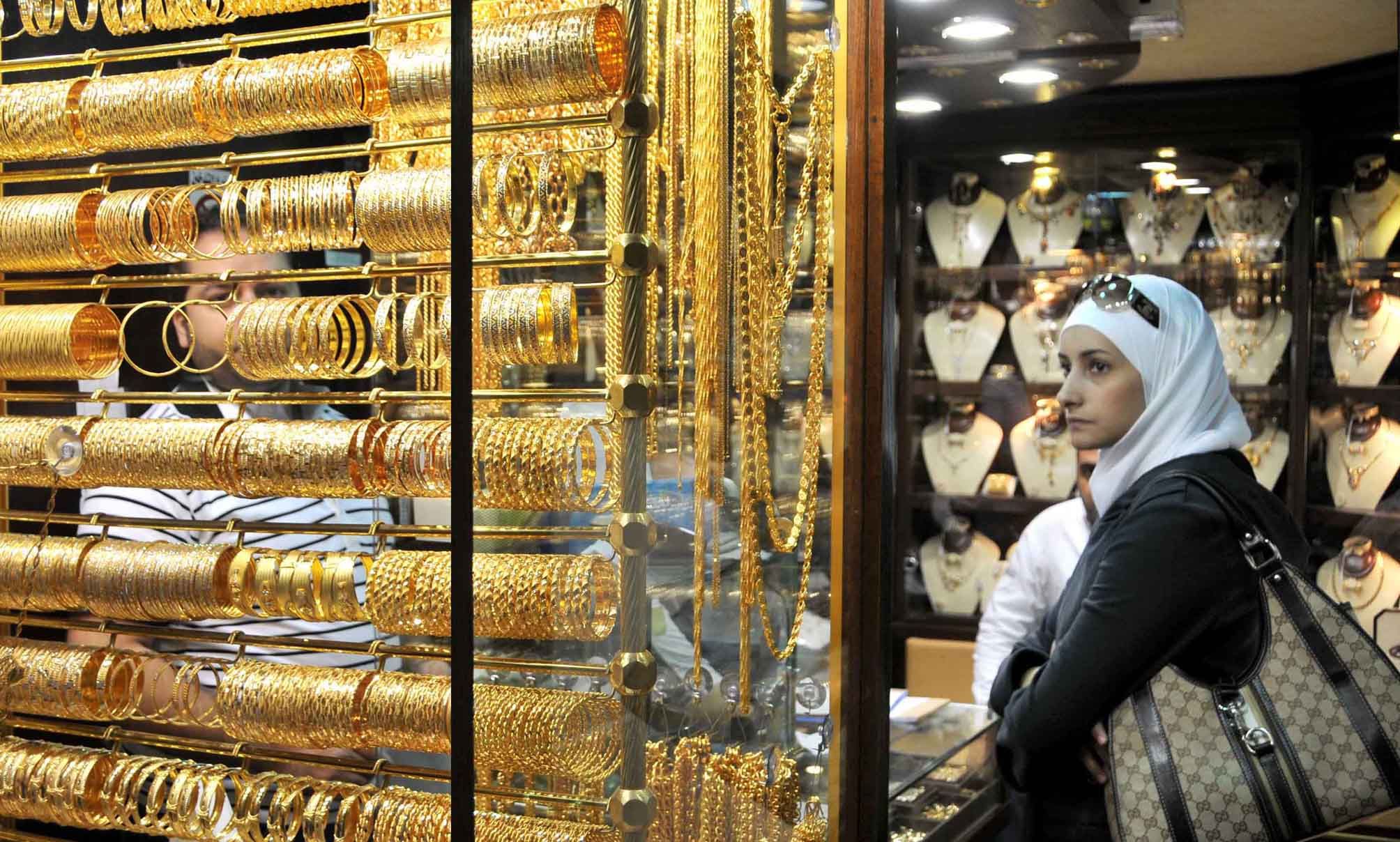 أسعار الذهب بالمصنعية اليوم السبت 10 فبراير الأسعار مفاجأة