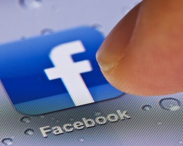 عطل مفاجئ يضرب الفيسبوك في كافة دول العالم