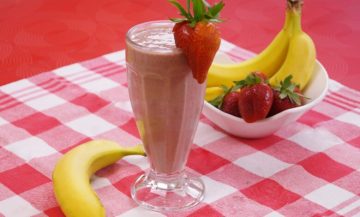 “مشروبات طبيعية” فوائد خليط الفراولة على الموز في رمضان لتقوية جهاز المناعة