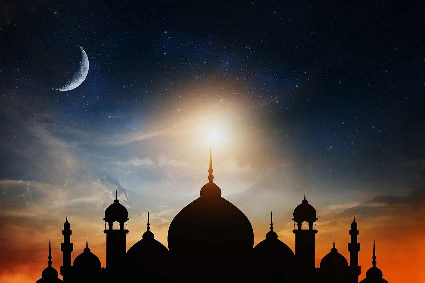 دليل الصائم: إمساكية رمضان 2025 في فرنسا وموعد بداية الشهر بباريس