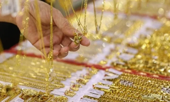 “اكتشف الآن” أسعار الذهب اليوم السبت 19-4-2025 في مصر.. ارتفاع ملحوظ في عيار 21