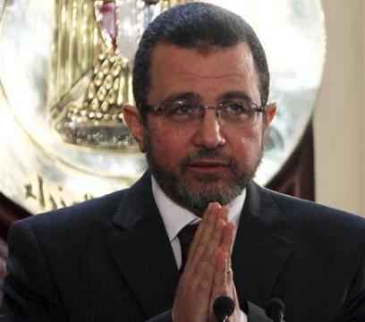 محكمة مصرية حبس هشام قنديل رئيس الوزراء سنة مع وقف التنفيذ