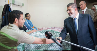 زيارة الرئيس لطلاب الأزهر بمستشفى التأمين الصحي بمدينة نصر