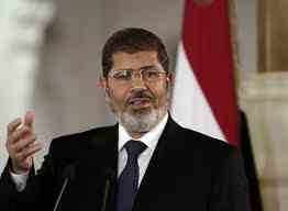 تأجيل محاكمة محمد مرسي إلى يوم 08 يناير 2014